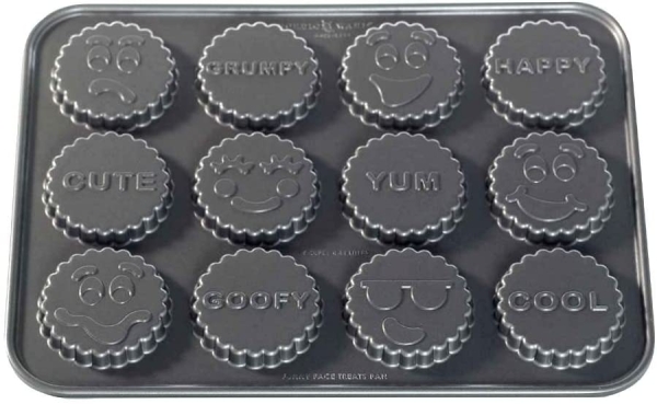 Nordic Ware – Funny Faces Pan
